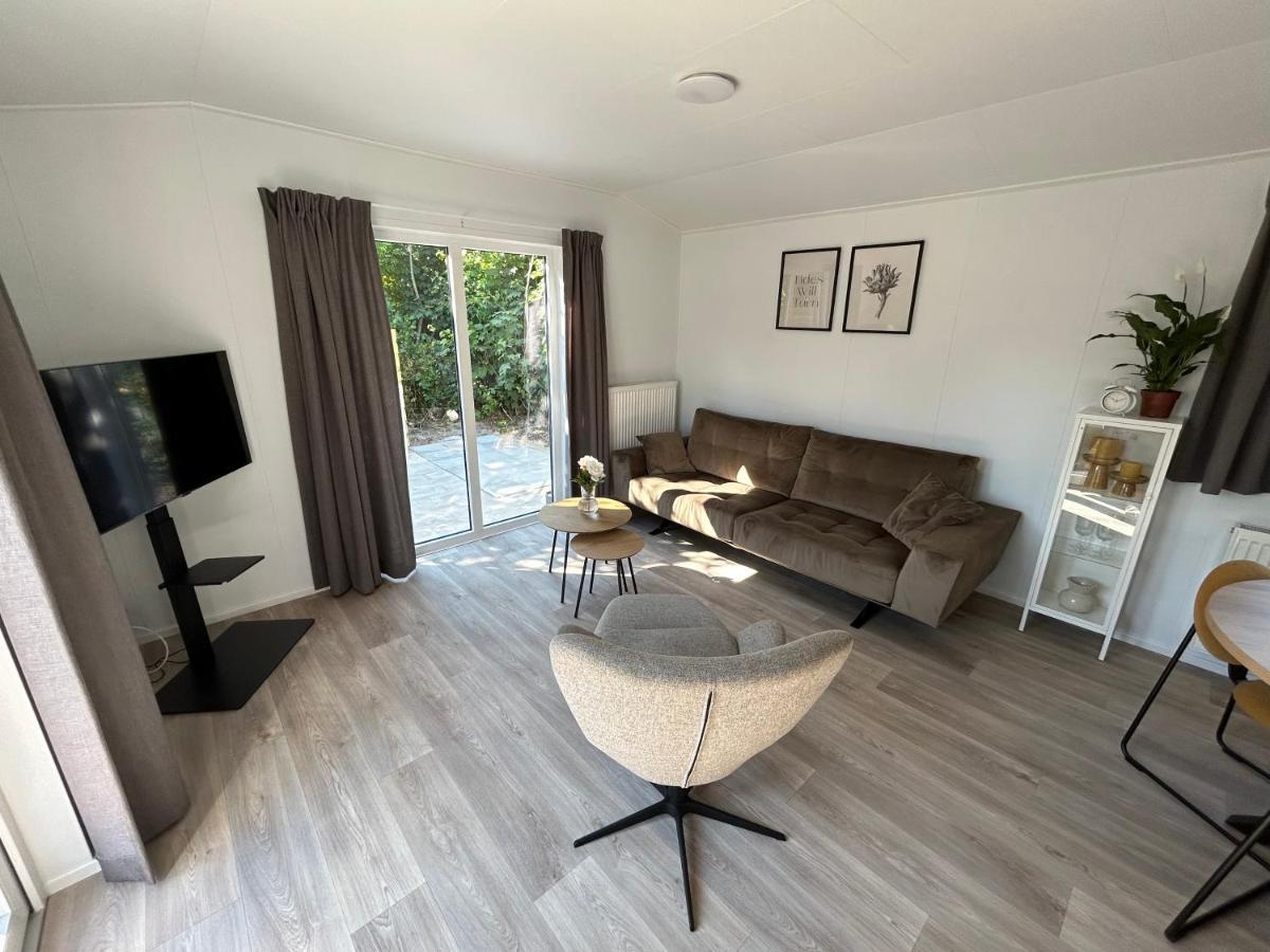 Breezy Beach Chalet Петтен Экстерьер фото